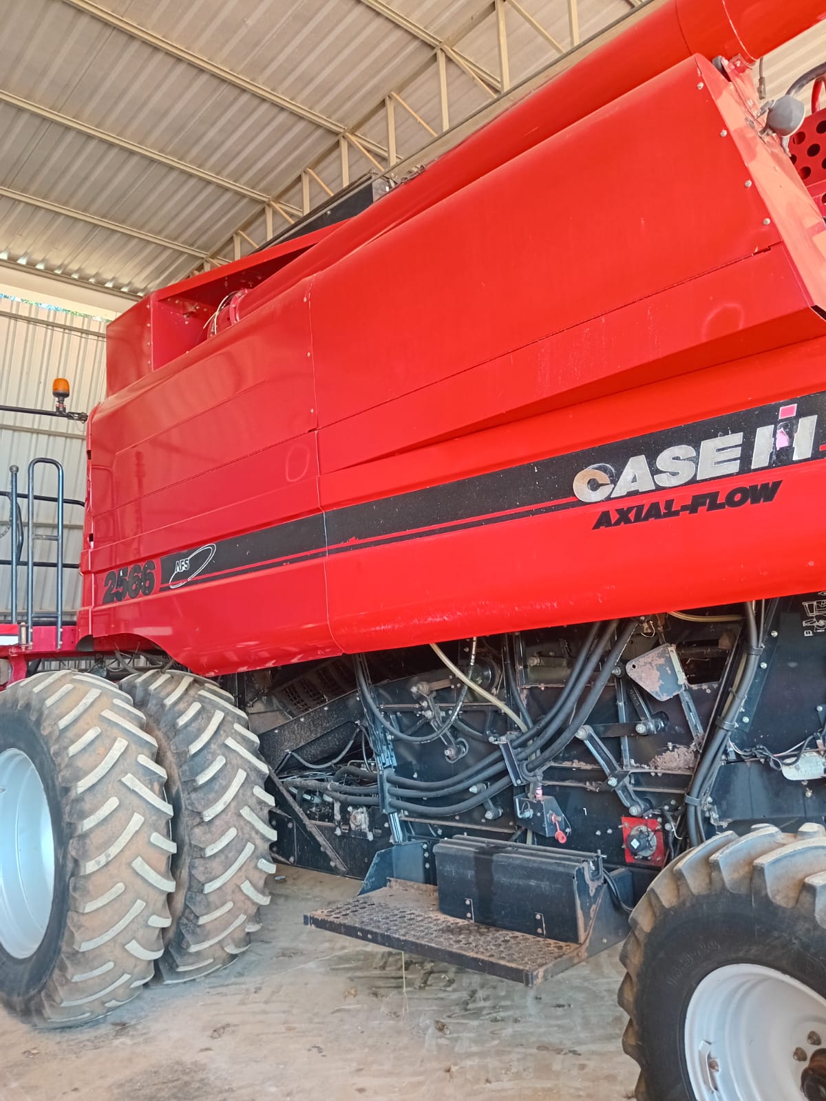 Colheitadeira Case IH 2566